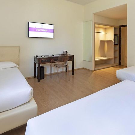 B&B Hotel Malpensa Lago Maggiore Верджате Экстерьер фото