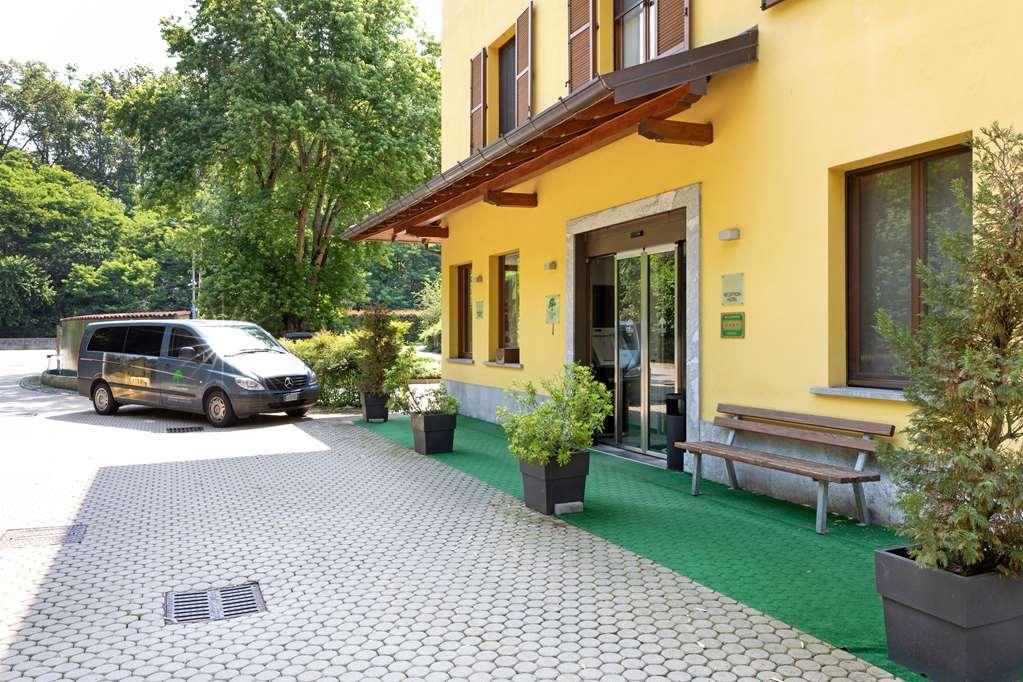 B&B Hotel Malpensa Lago Maggiore Верджате Экстерьер фото