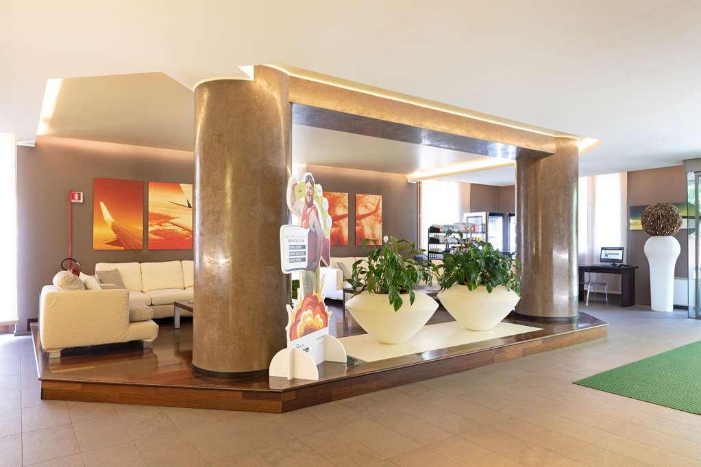 B&B Hotel Malpensa Lago Maggiore Верджате Интерьер фото