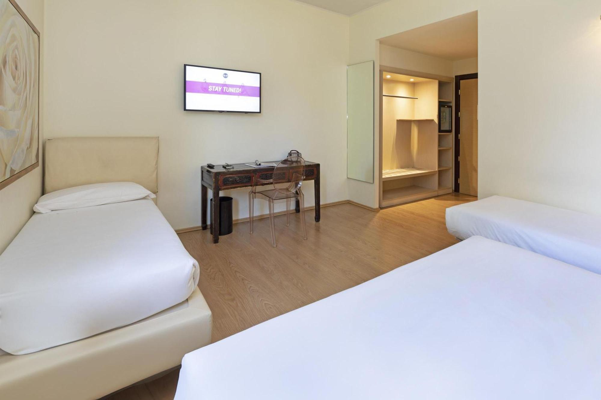 B&B Hotel Malpensa Lago Maggiore Верджате Экстерьер фото