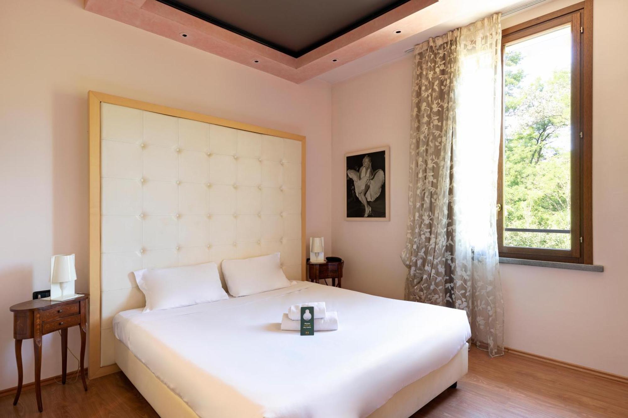 B&B Hotel Malpensa Lago Maggiore Верджате Экстерьер фото