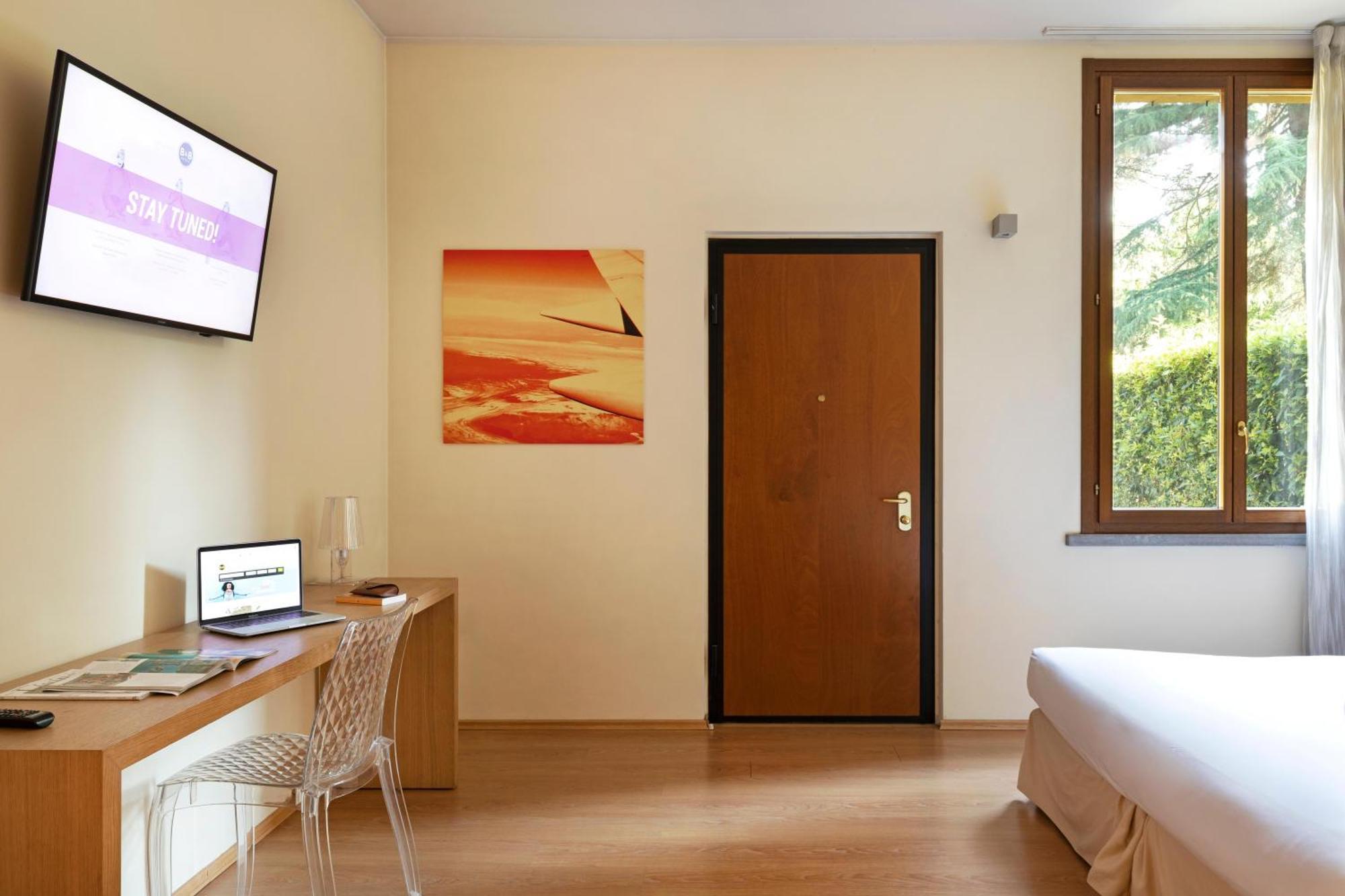 B&B Hotel Malpensa Lago Maggiore Верджате Экстерьер фото