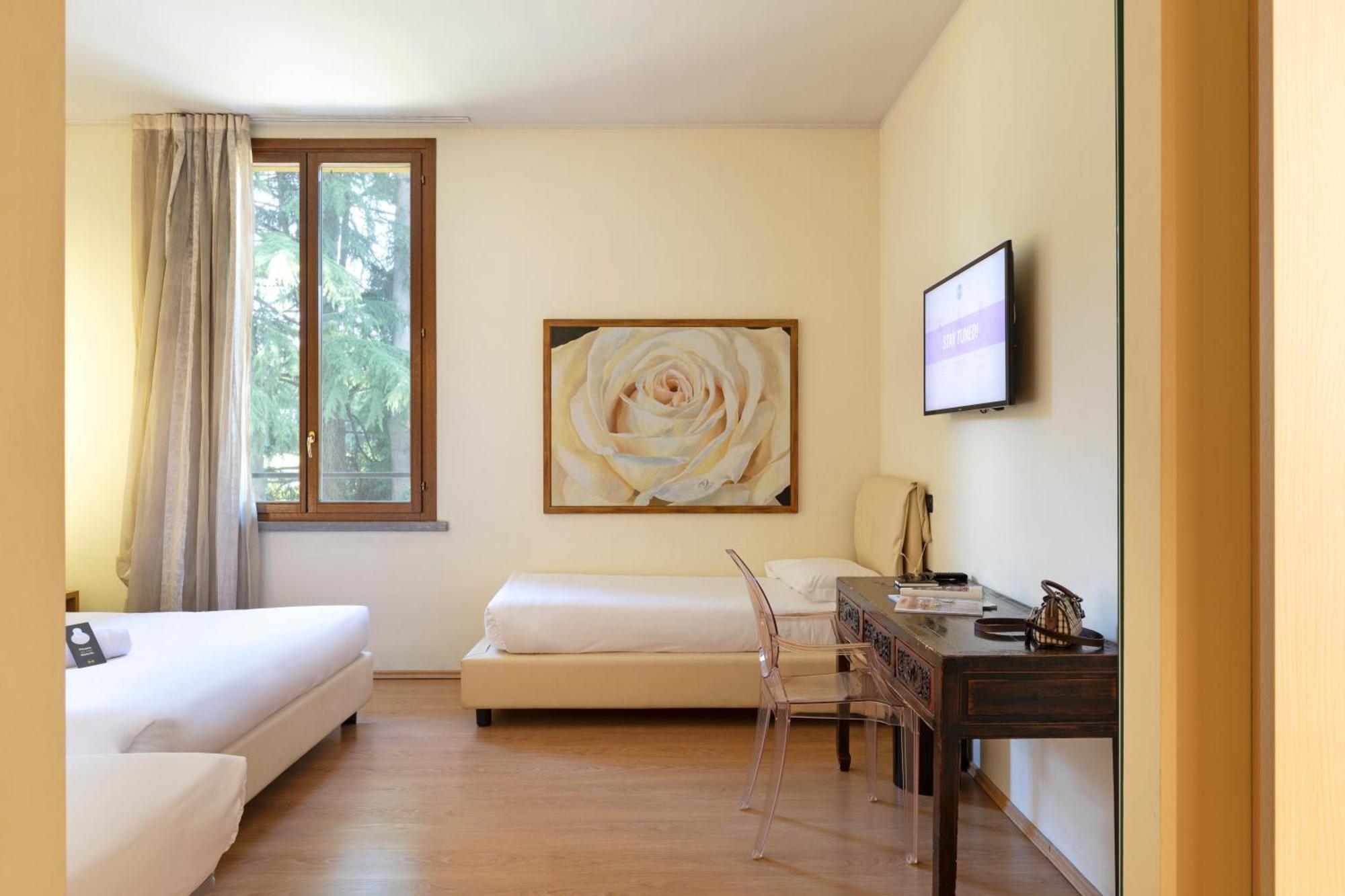 B&B Hotel Malpensa Lago Maggiore Верджате Экстерьер фото