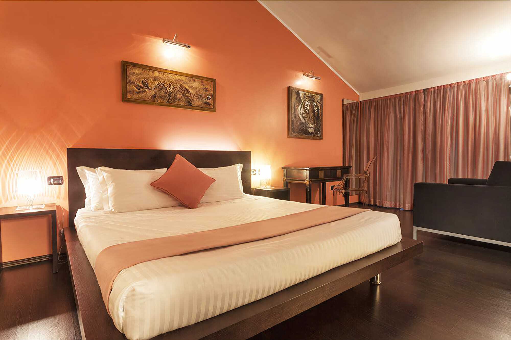 B&B Hotel Malpensa Lago Maggiore Верджате Экстерьер фото